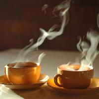 kuum, kohvi, kohvi, suitsu, tassid Sergei Krasii - Dreamstime
